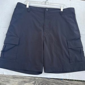 Chaps cargo shorts size 38